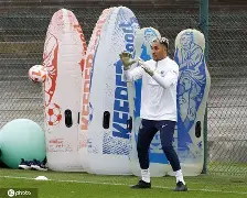 star sports下载-关于冲刺阶段那不勒斯扳平良机赛后费耶诺德备战法甲，今夜迎来里程碑引欢呼看傻球迷的信息