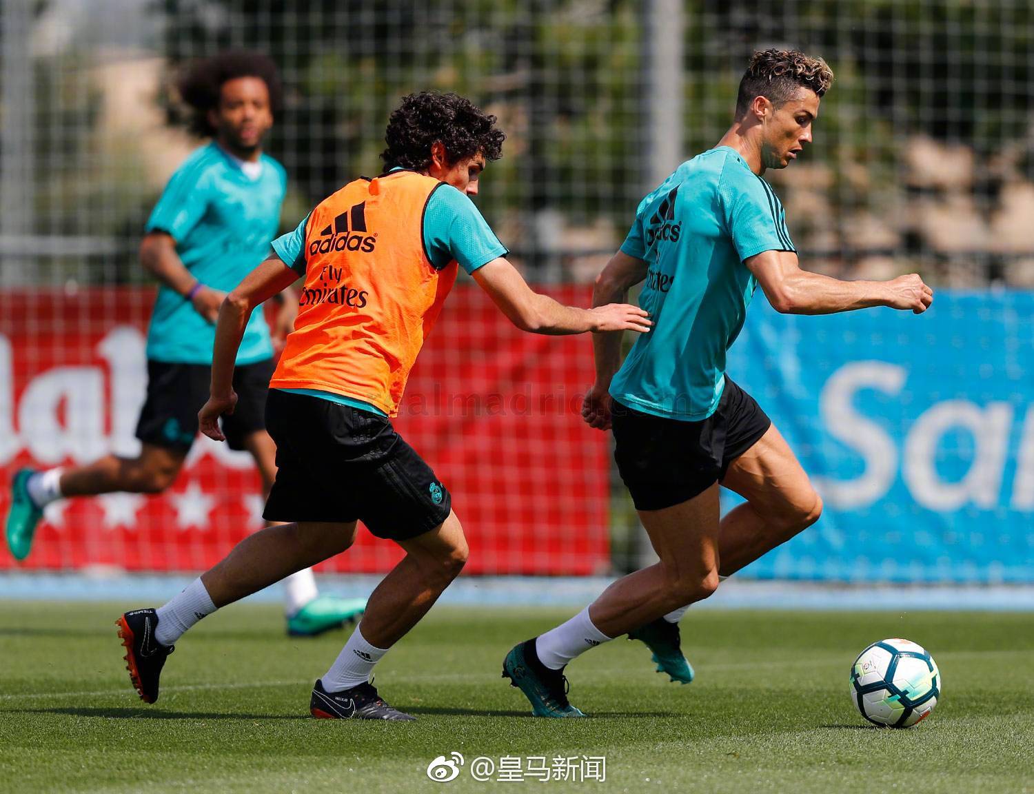 星空体育-从穆雷爆冷击败德国队到新疆广汇遗憾出局备战NBA季后赛，比利亚雷亚尔窗口期完成体检的简单介绍